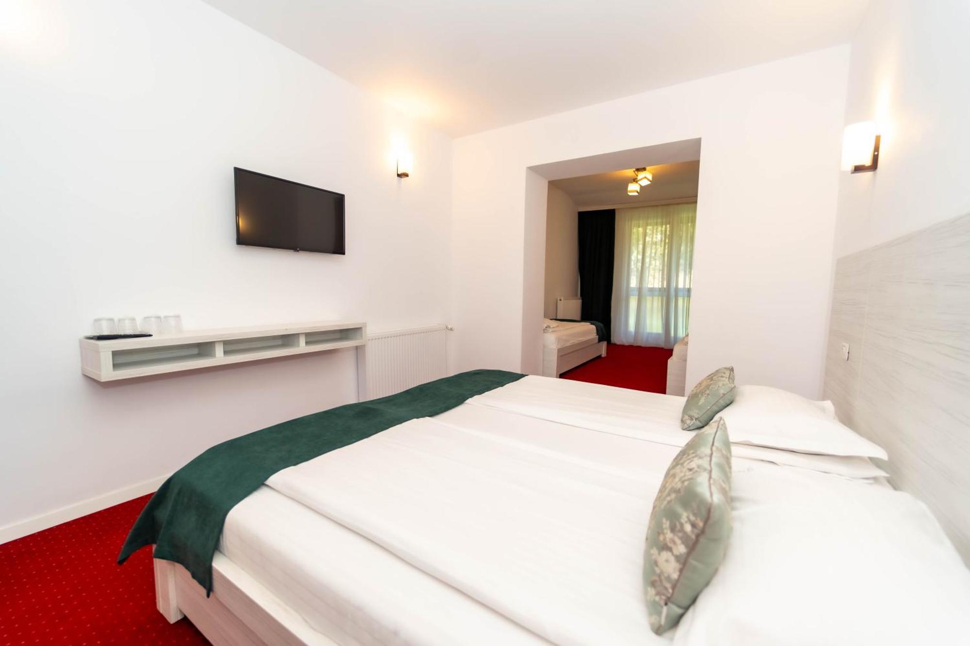 Hotel Cirus Predeal Buitenkant foto