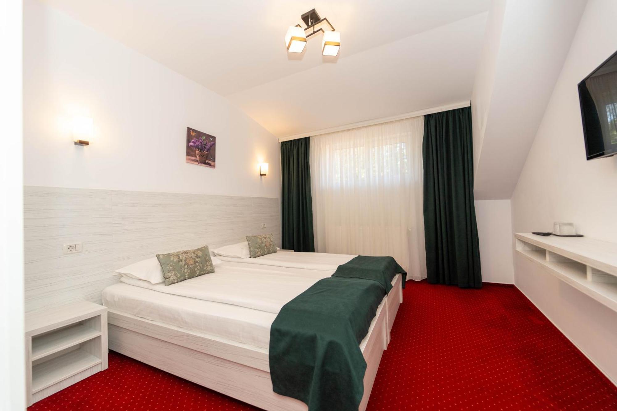 Hotel Cirus Predeal Buitenkant foto