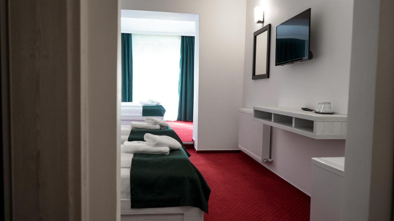 Hotel Cirus Predeal Buitenkant foto
